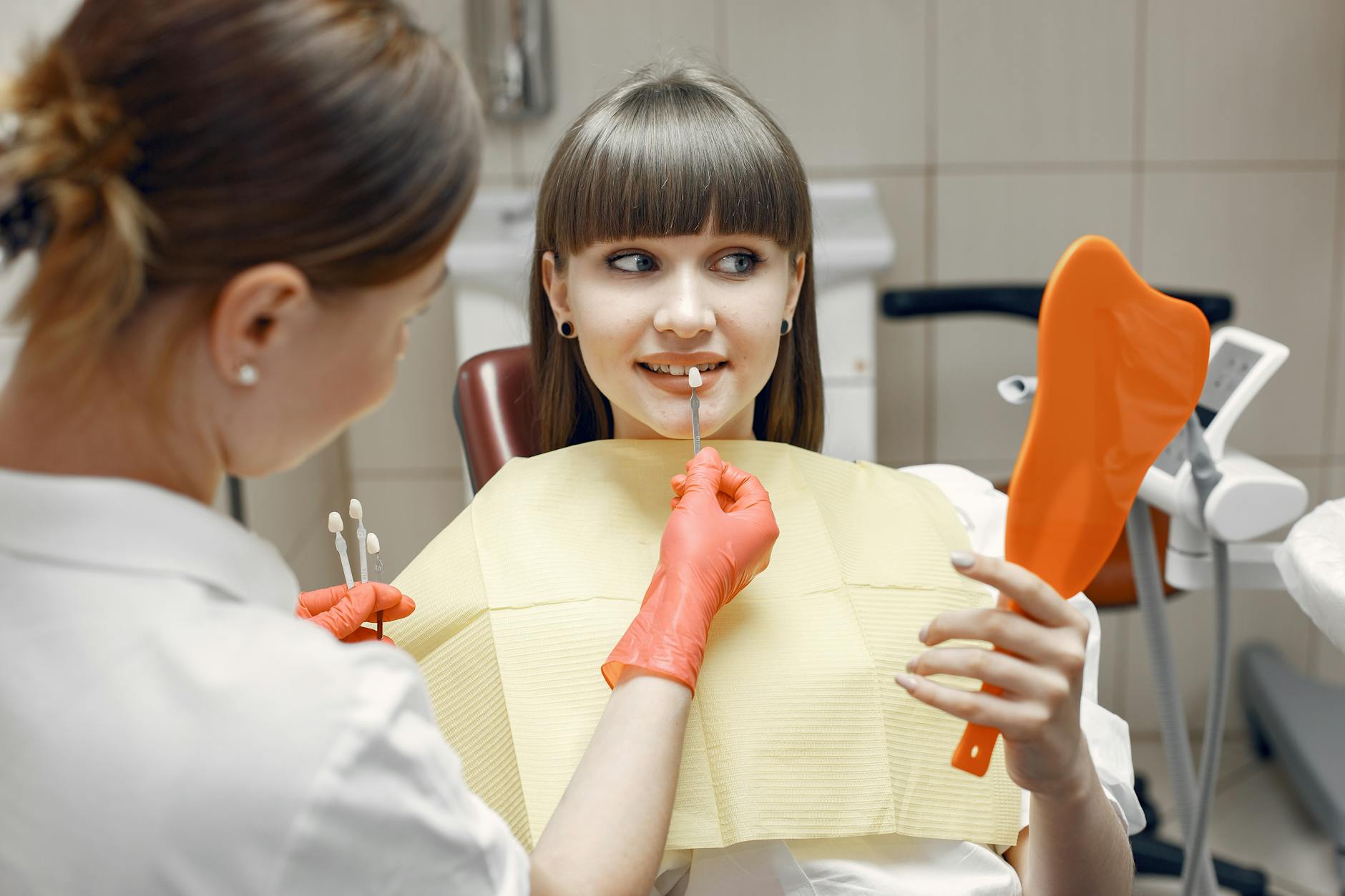 Precio carillas dentales en Madrid — Clínica Dr. Cardona